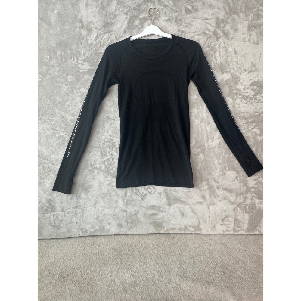 Lululemon Swiftly Tech Long Sleeve 2.0 Shirt Black Size 6 Thumbholes Activewear